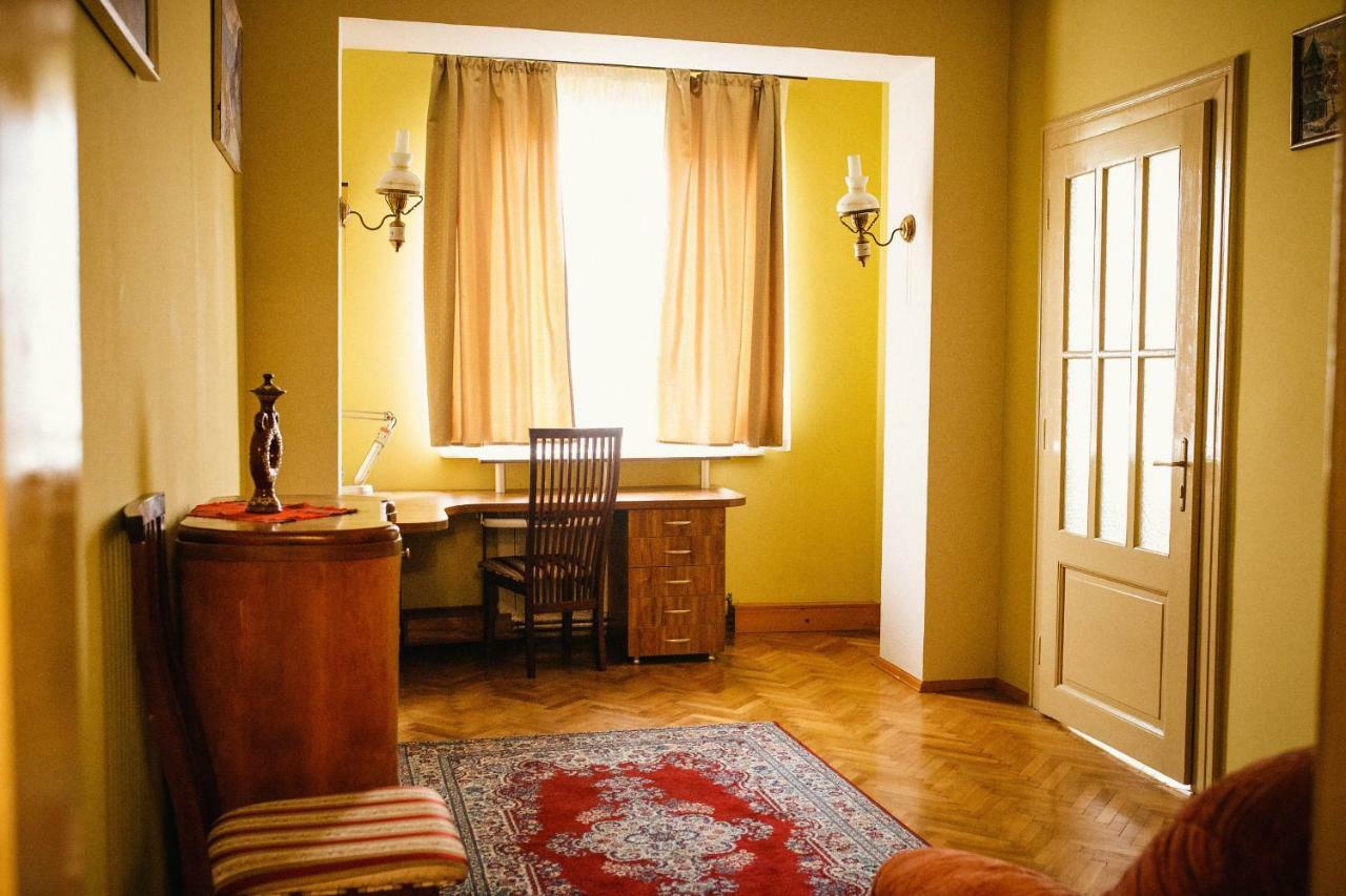 Appartement Historical Center à Oujhorod Extérieur photo